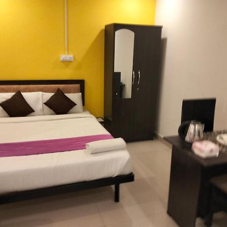 Hotel Sy Comforts Bangalore Exterior foto